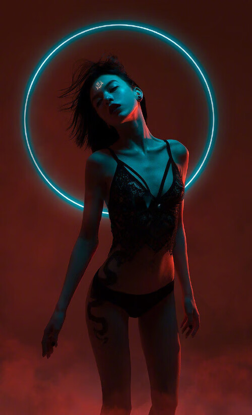 中国女足在比赛中展现出强大实力，中国女足在比赛中展现出强大实力的句子