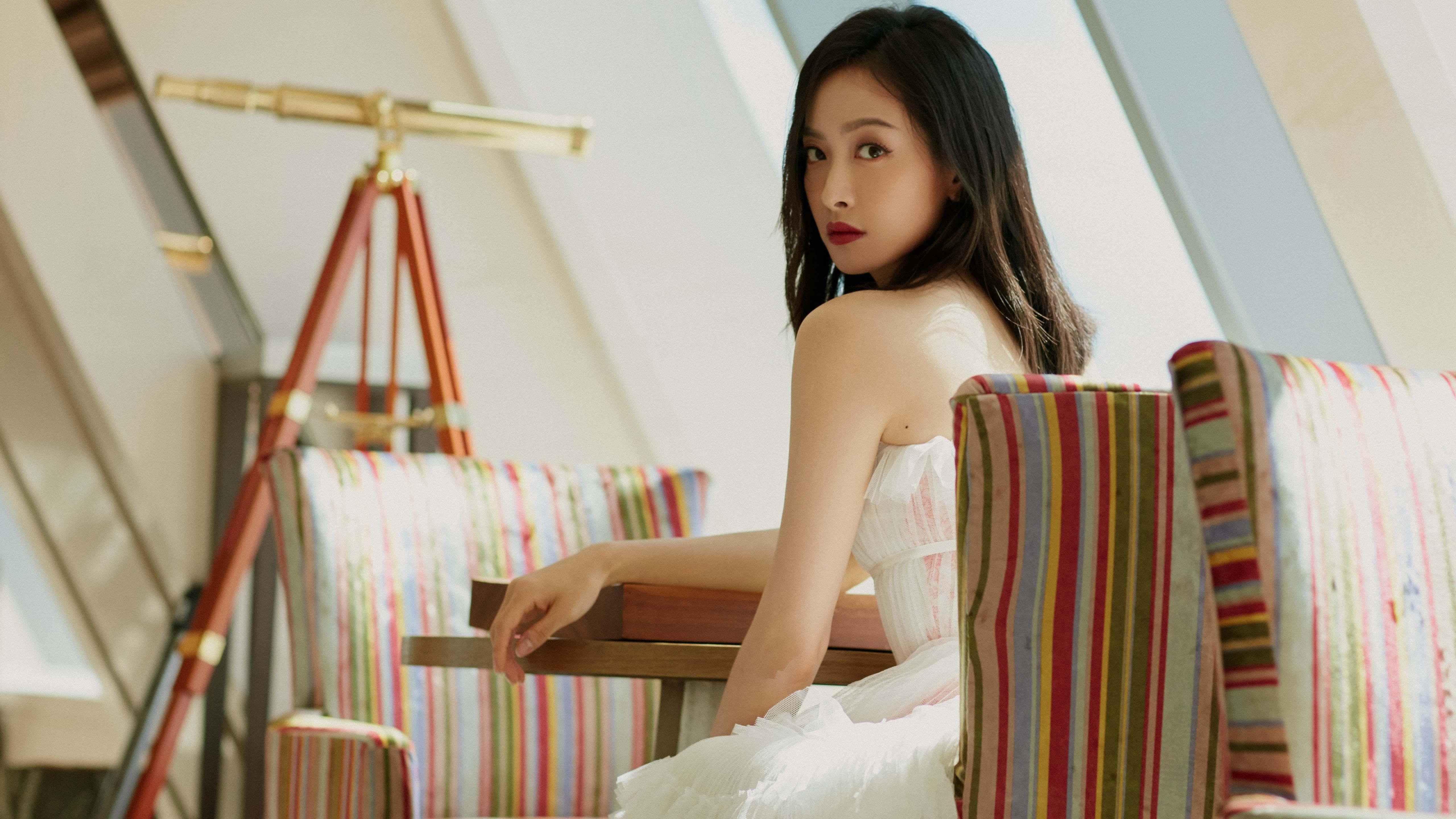 “天府校区台球赛：速度、技巧与策略的完美结合”