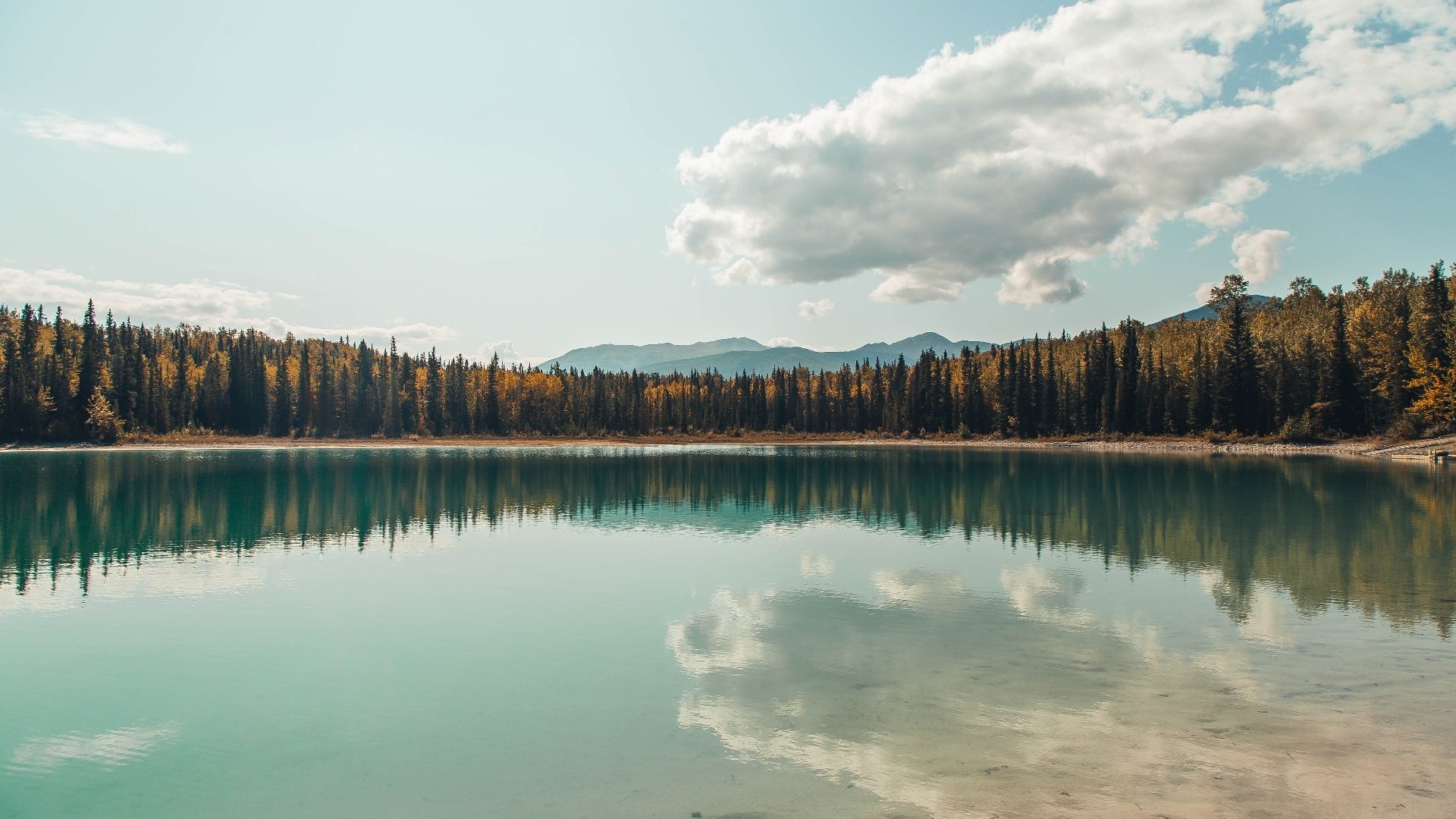 国际热身赛中国青年队逆袭 球迷赞赏新人崛起，国家队热身赛